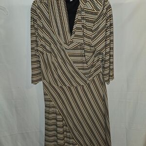 Robbie Bee Patterned Dress